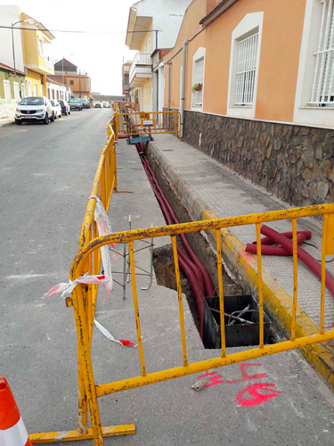Siguen las obras en el casco urbano de Algorfa por reformas del alumbrado